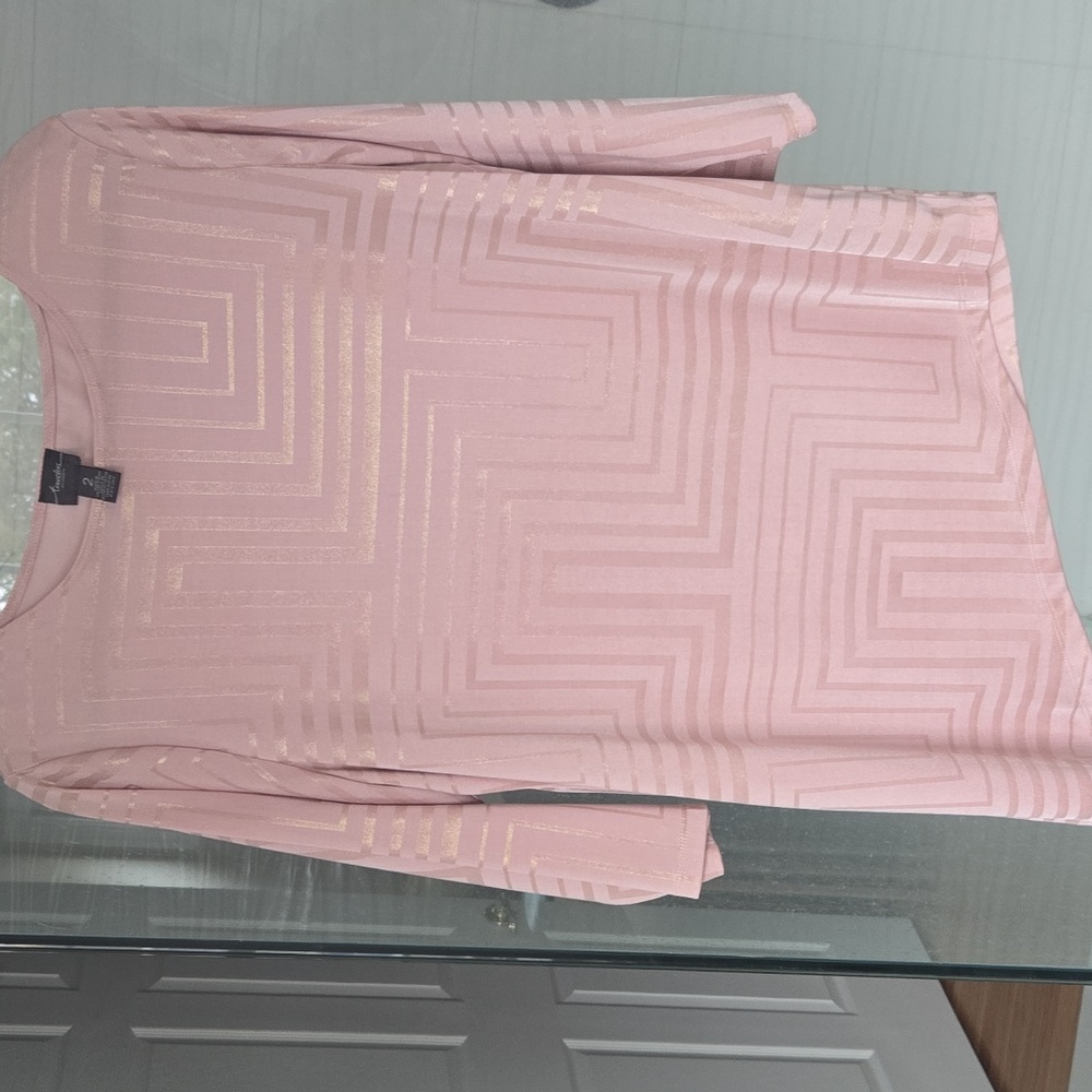 Chico's Travelers Size 2 Champagne Shimmer Tone On Tone With Angled Hem. EUC